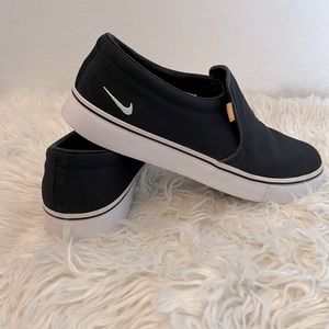 Nike canvas slip on shoes